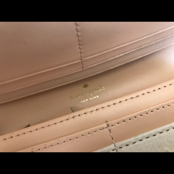 NWT Cream Kate spade wristlet/wallet - Picture 6 of 7